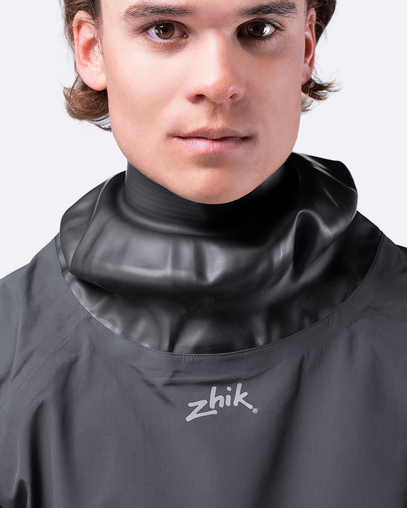 Črni lateks anorak OFS800